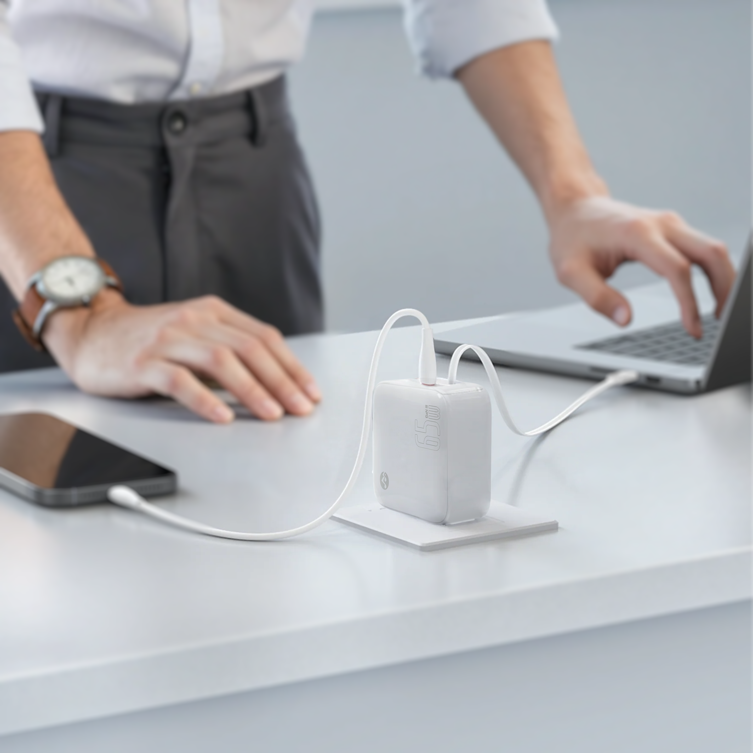 Chargeur mural pliable Mighty Mount Retract 65 W avec câble USB-C intégré de 100 W