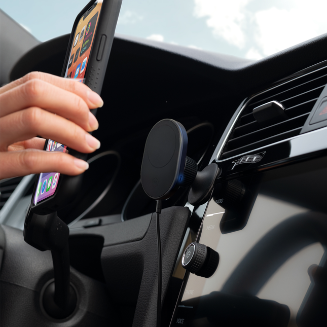 Support de tableau de bord pour chargeur de voiture sans fil MagSafe « Mighty Mount »