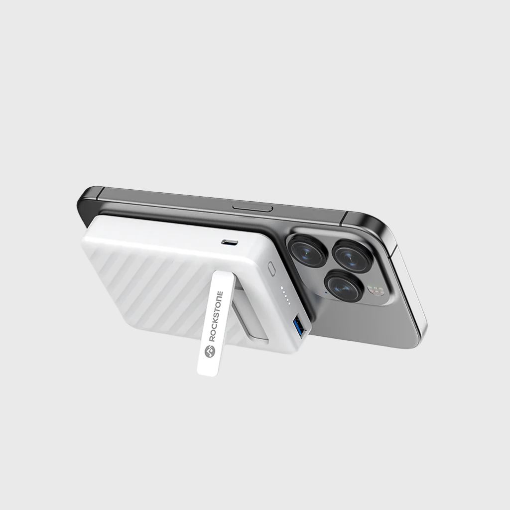 Batterie externe Rockstone 10 000 mAh avec chargeur sans fil MagSafe et support intégré