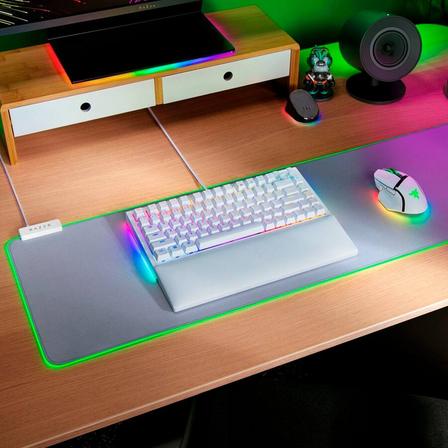 Razer BlackWidow V4 75% Wired Gaming Keyboard White (Razer Renewed)